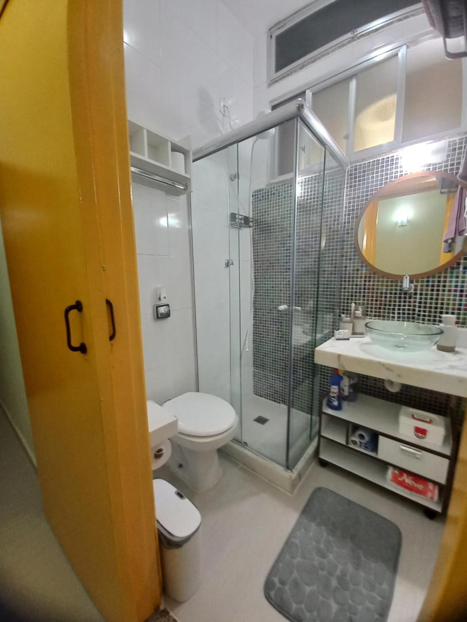 Apartamento Na Lapa Com Ar, Varanda E Localizacao Perfeita *