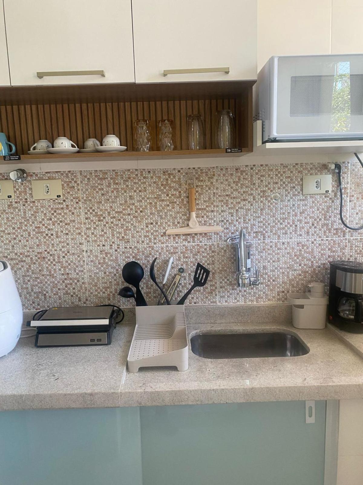 Apartamento Na Lapa Com Ar, Varanda E Localizacao Perfeita *